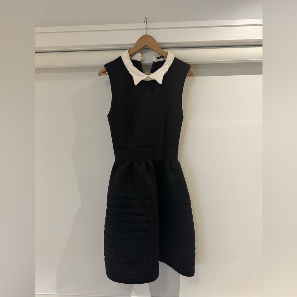 Classic Maje Bicolour Peter Pan Collar Dress - Size 4 - Timeless Elegance